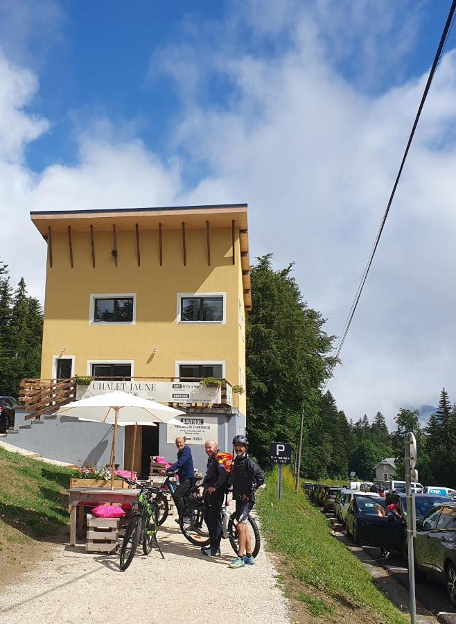Chalet Jaune Charmant Som Sarcenas Extérieur photo
